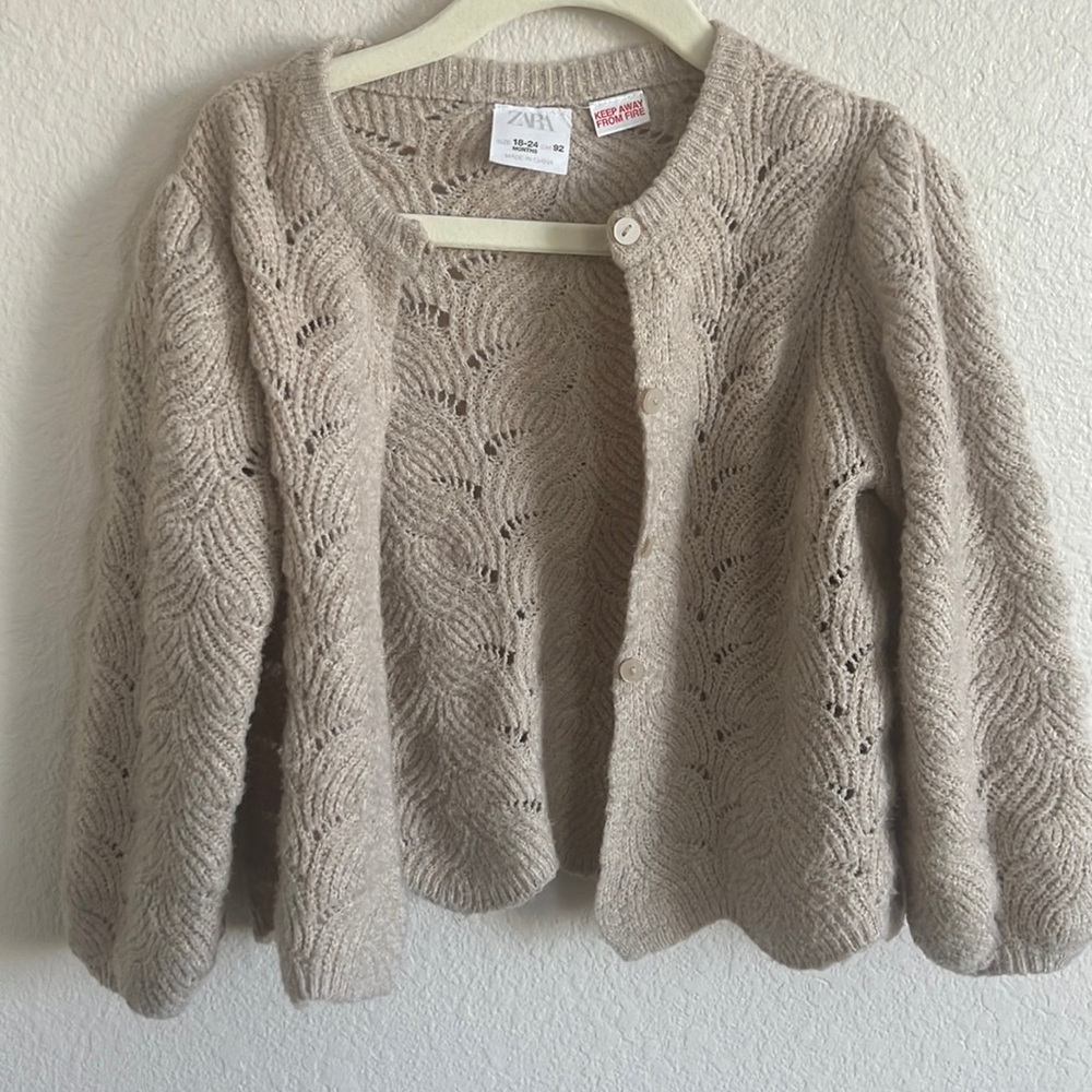 Knitted cardigan